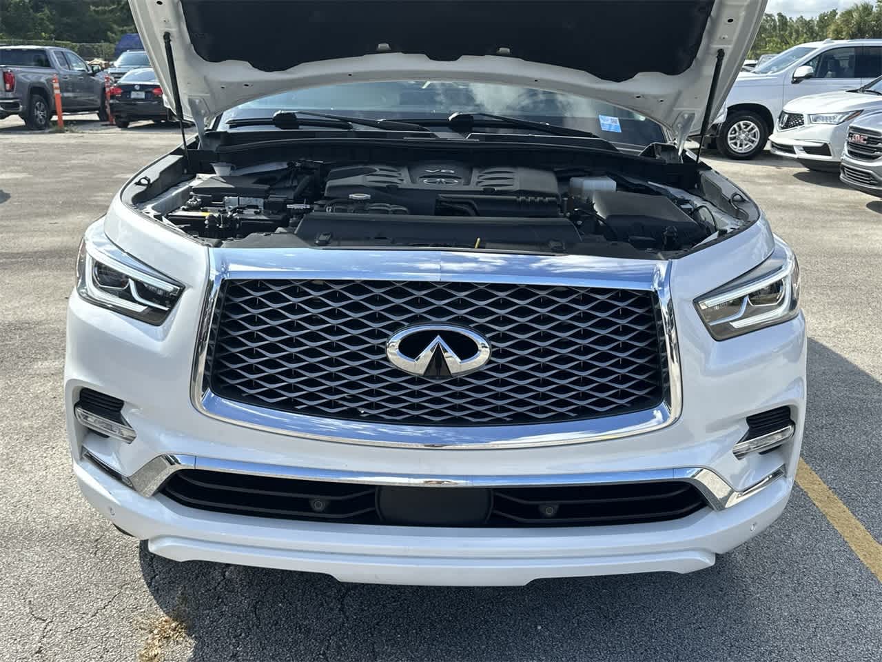 2022 INFINITI QX80 LUXE 10