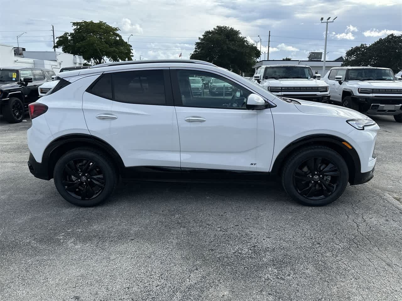 2025 Buick Encore GX Sport Touring 10