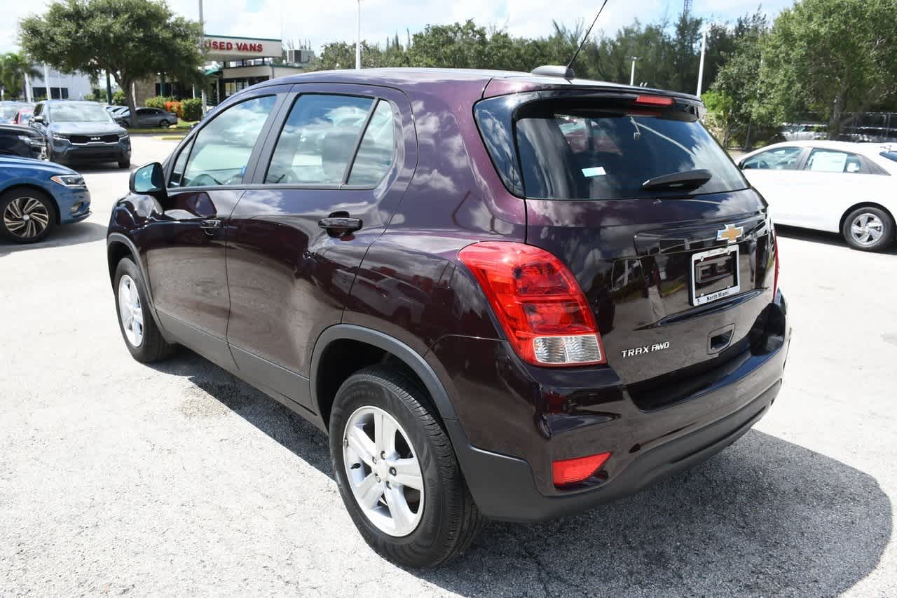 2021 Chevrolet Trax LS 4