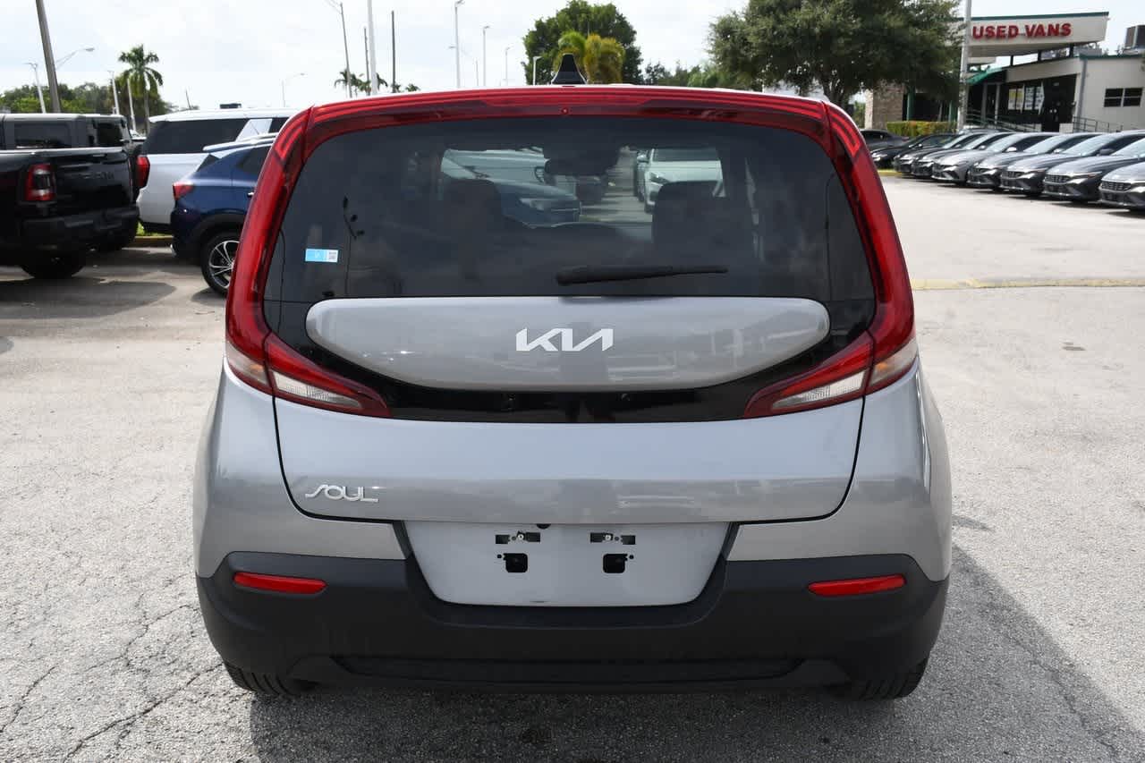 2022 Kia Soul LX 5