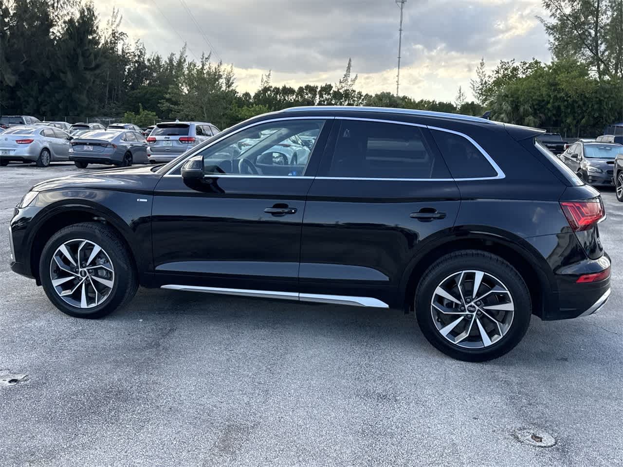 2023 Audi Q5 S line Premium Plus 8