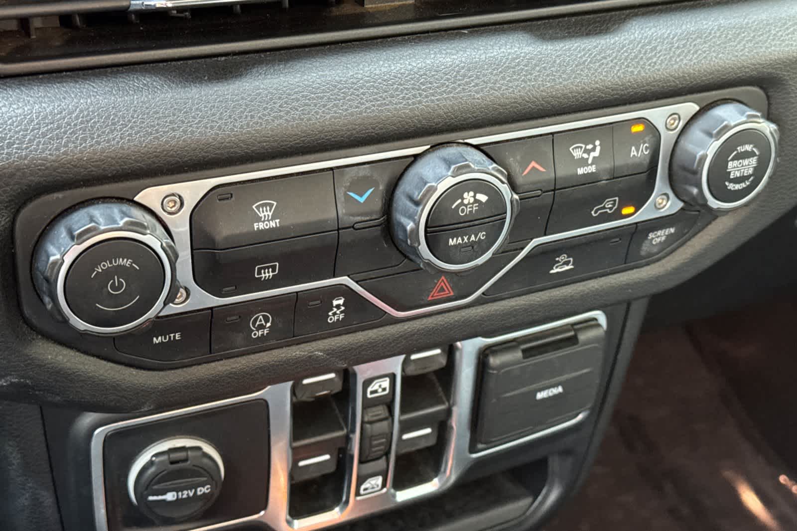 Used 2024 Jeep Wrangler SUV