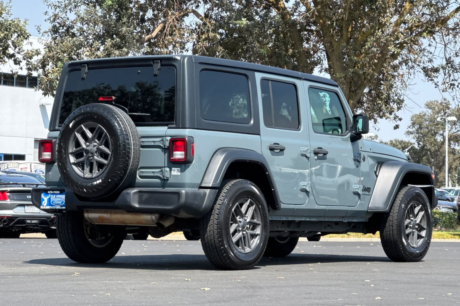 Used 2024 Jeep Wrangler SUV