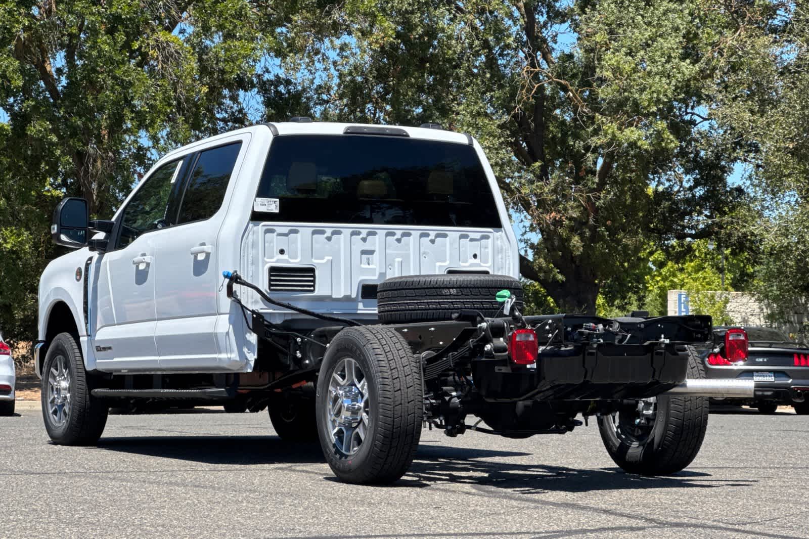 New 2026 Ford Super Duty F-350 SRW Chassis Cab Truck