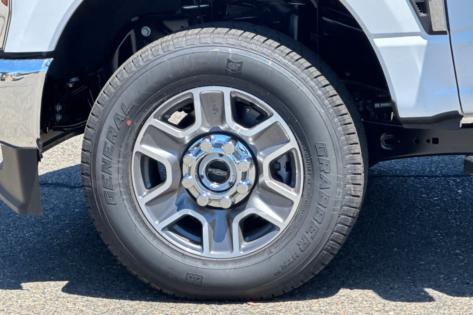 New 2026 Ford Super Duty F-350 SRW Chassis Cab Truck