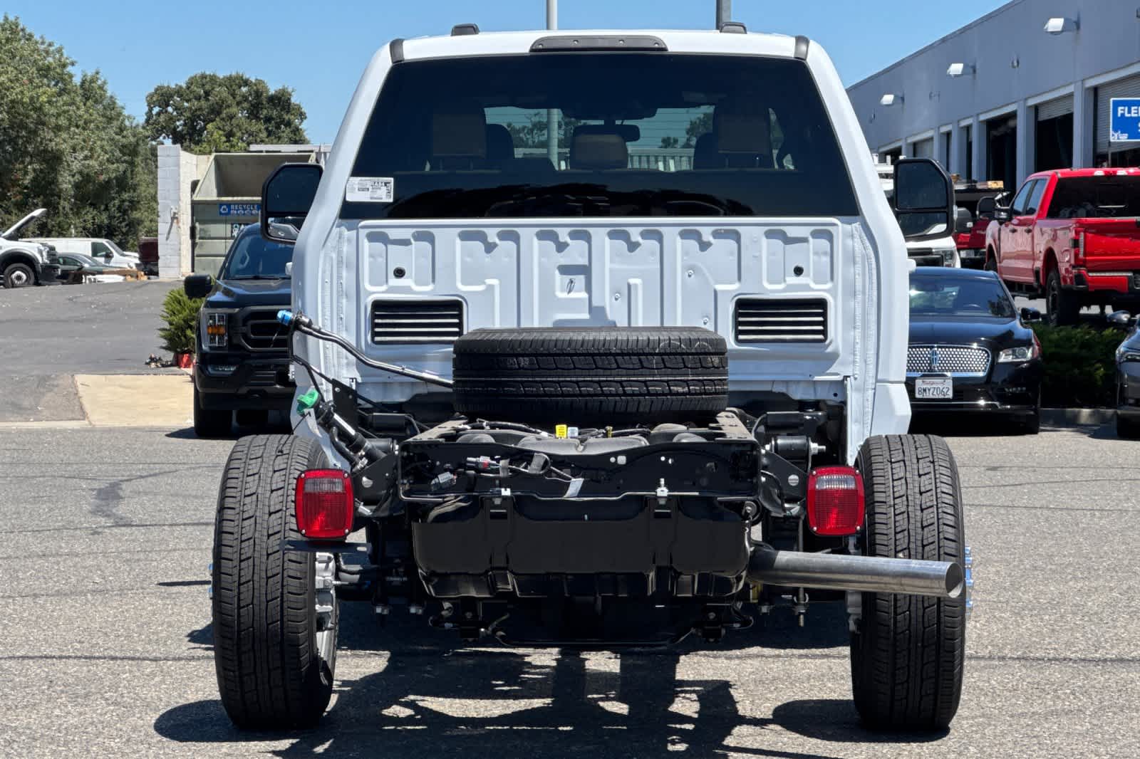 New 2026 Ford Super Duty F-350 SRW Chassis Cab Truck