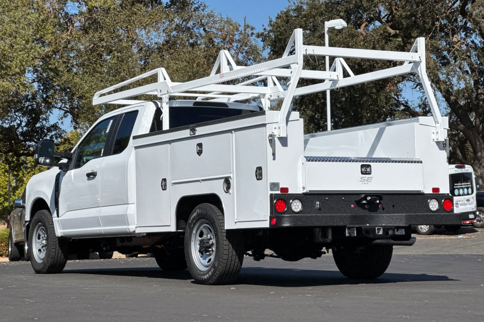 New 2027 Ford Super Duty F-350 SRW Truck