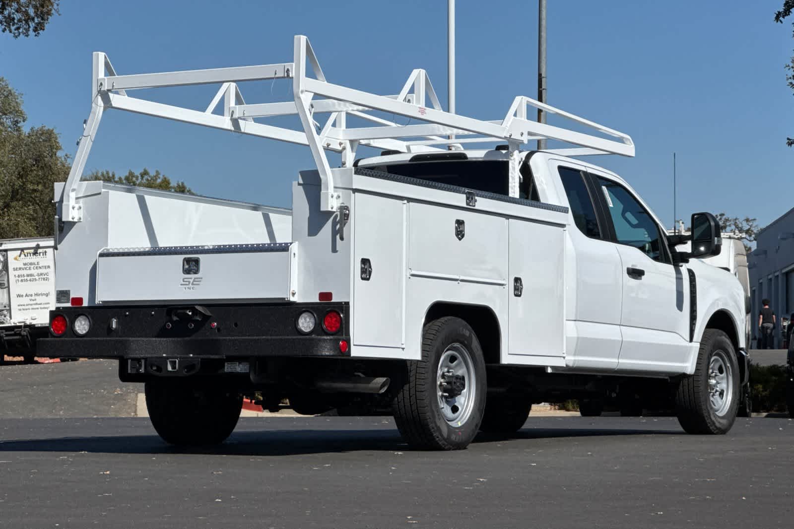 New 2027 Ford Super Duty F-350 SRW Truck