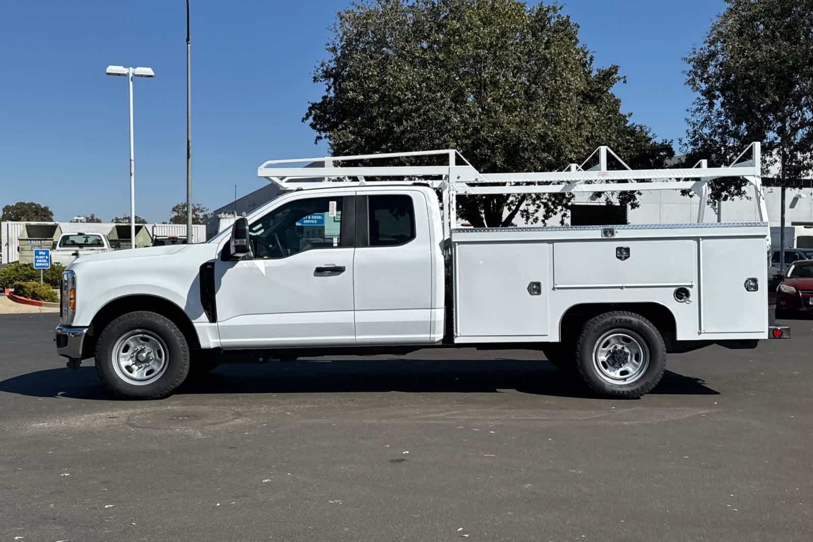 New 2027 Ford Super Duty F-350 SRW Truck
