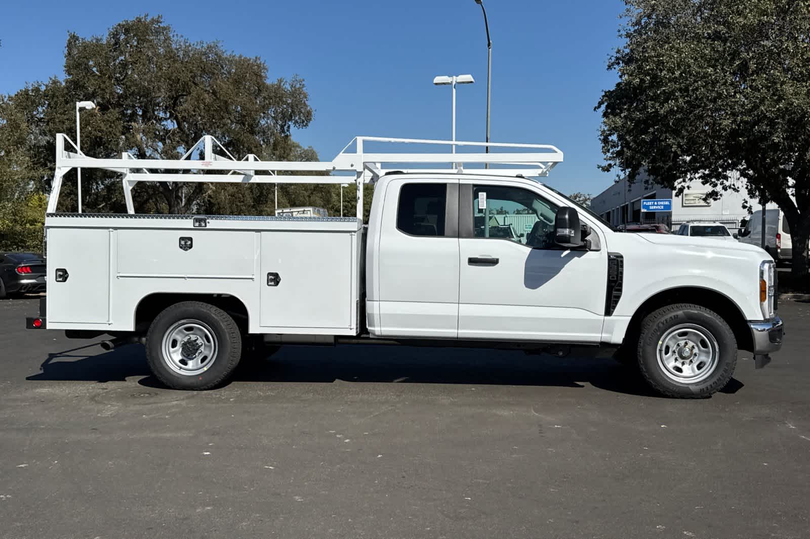 New 2027 Ford Super Duty F-350 SRW Truck