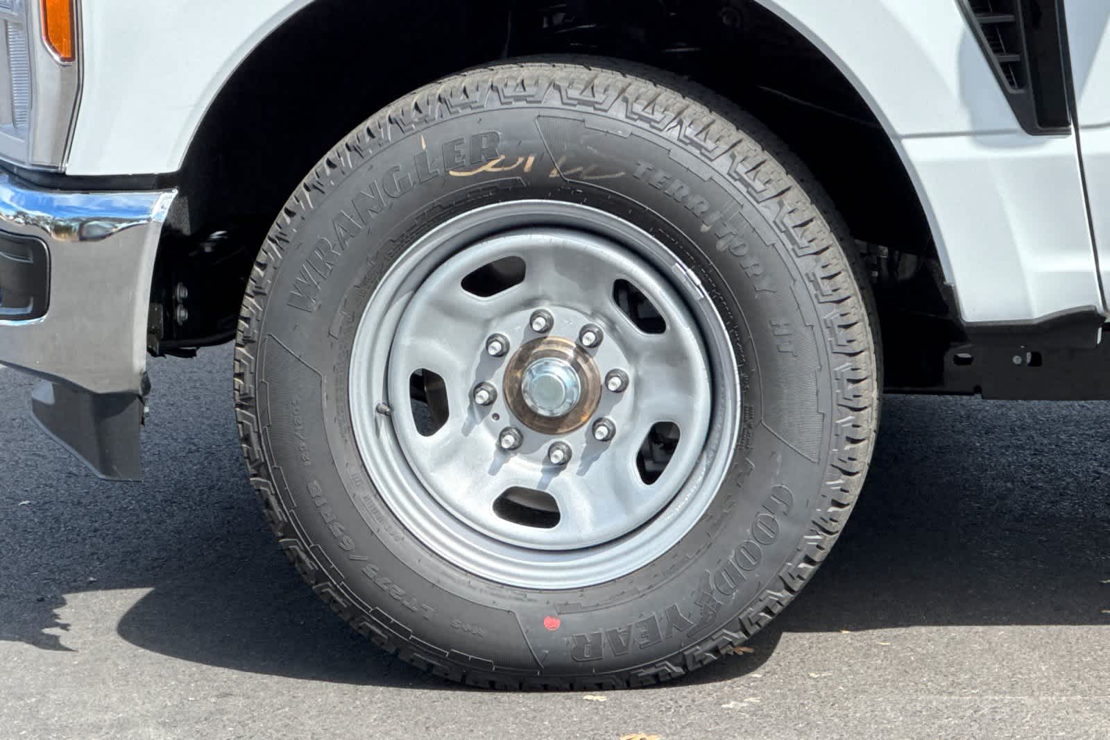New 2027 Ford Super Duty F-350 SRW Truck