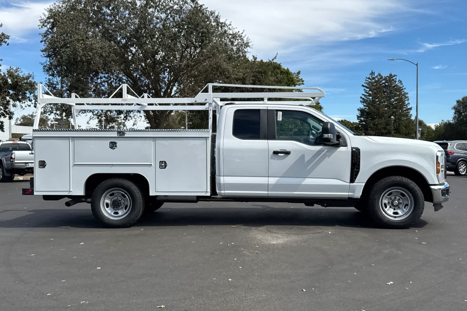 New 2027 Ford Super Duty F-350 SRW Truck