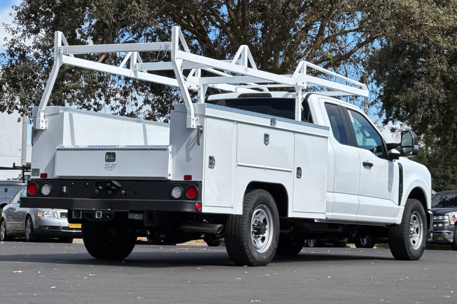 New 2027 Ford Super Duty F-350 SRW Truck