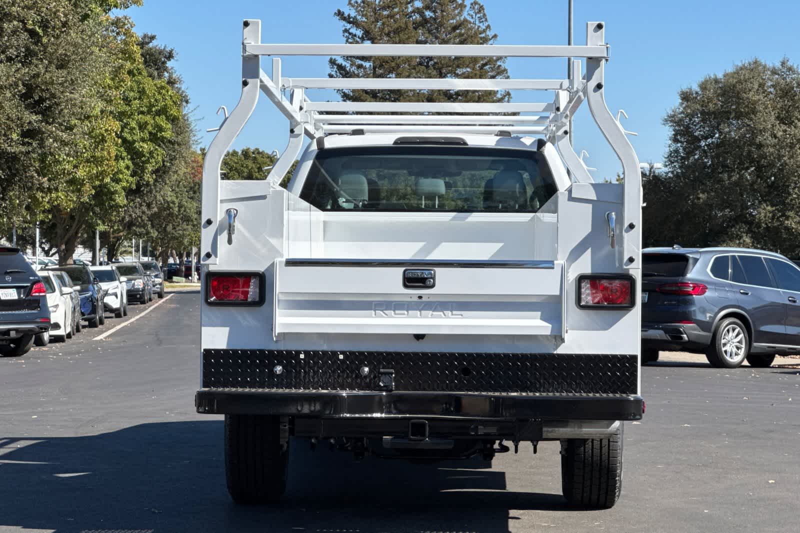 New 2027 Ford Super Duty F-350 SRW Truck