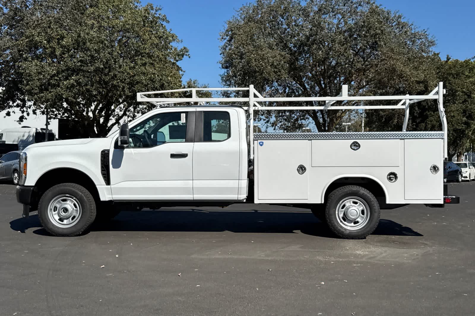 New 2027 Ford Super Duty F-350 SRW Truck