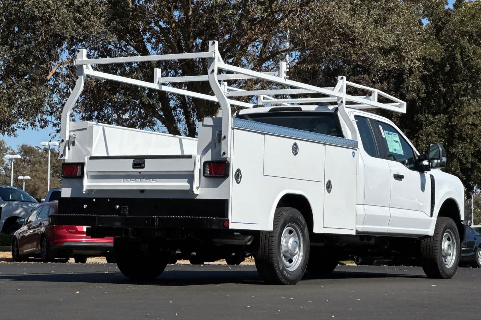 New 2027 Ford Super Duty F-350 SRW Truck