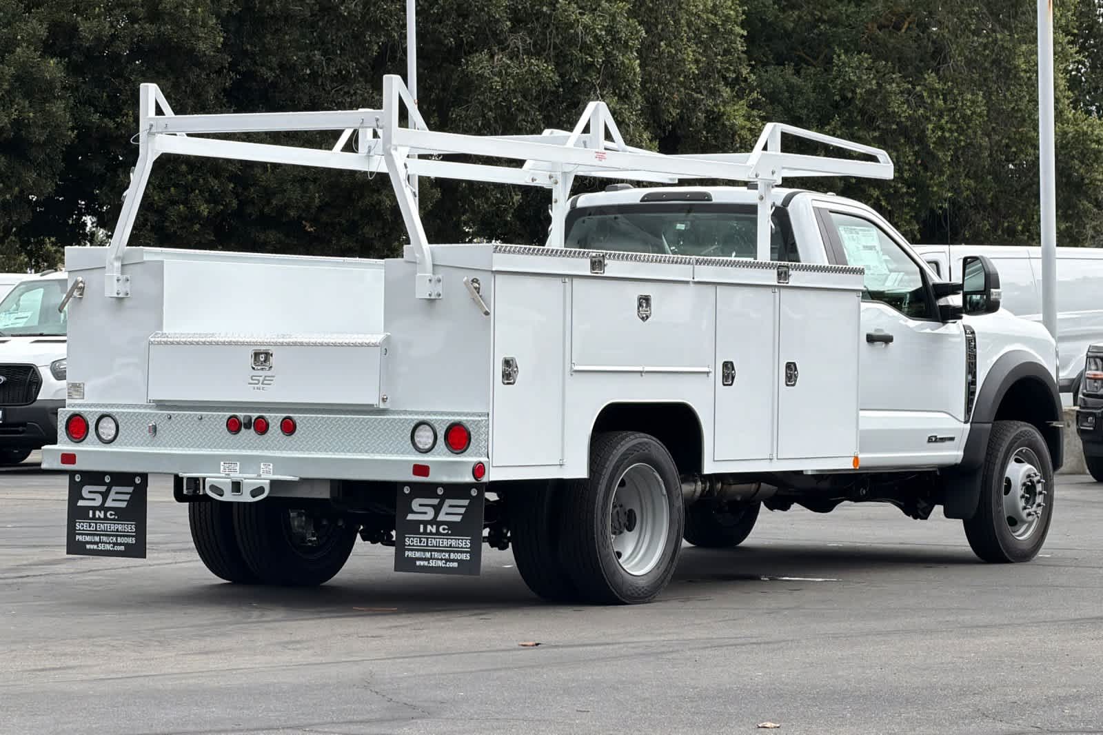 New 2026 Ford Super Duty F-550 DRW Truck