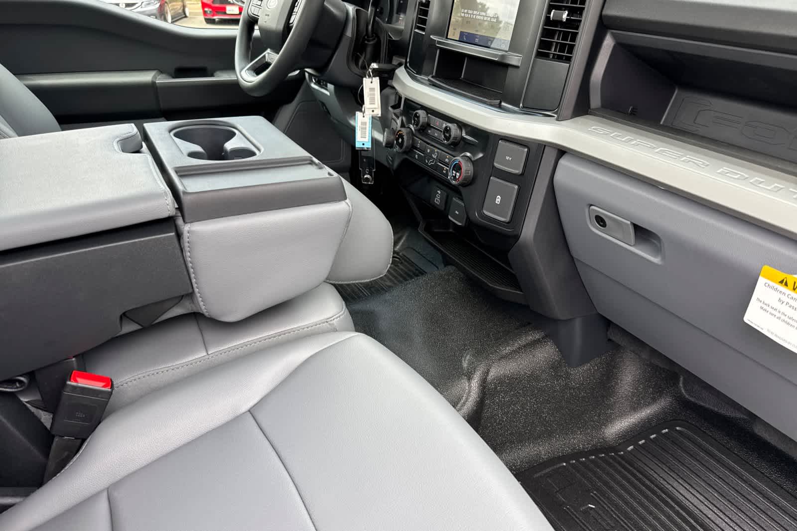 New 2026 Ford Super Duty F-350 SRW Chassis Cab Truck