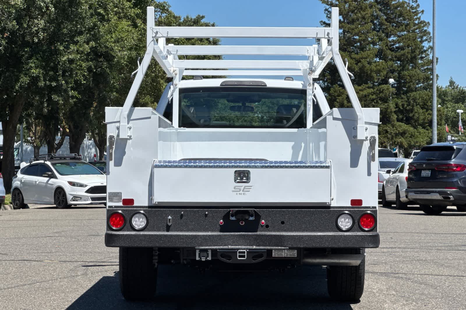 New 2026 Ford Super Duty F-350 SRW Chassis Cab Truck