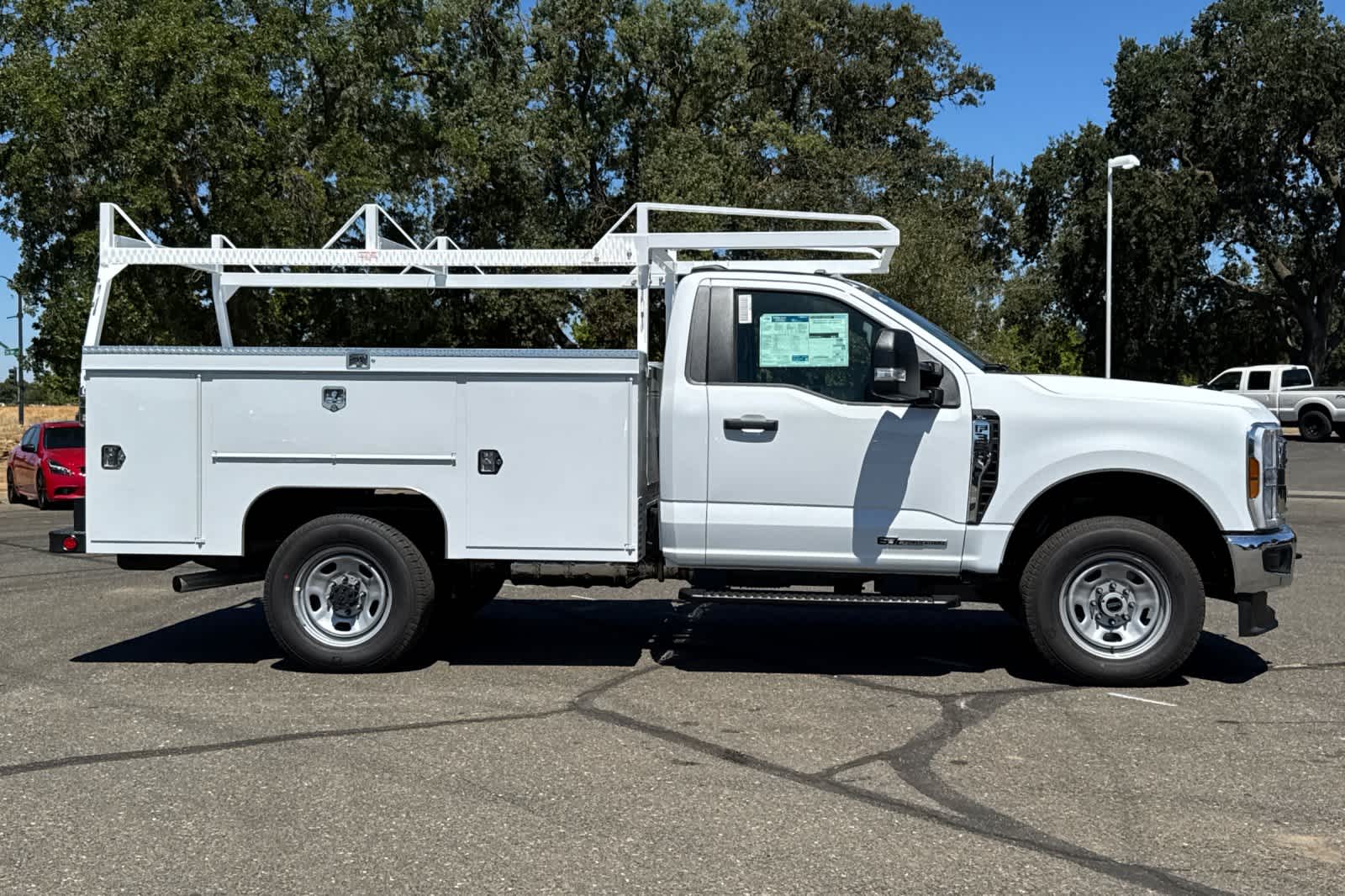New 2026 Ford Super Duty F-350 SRW Chassis Cab Truck