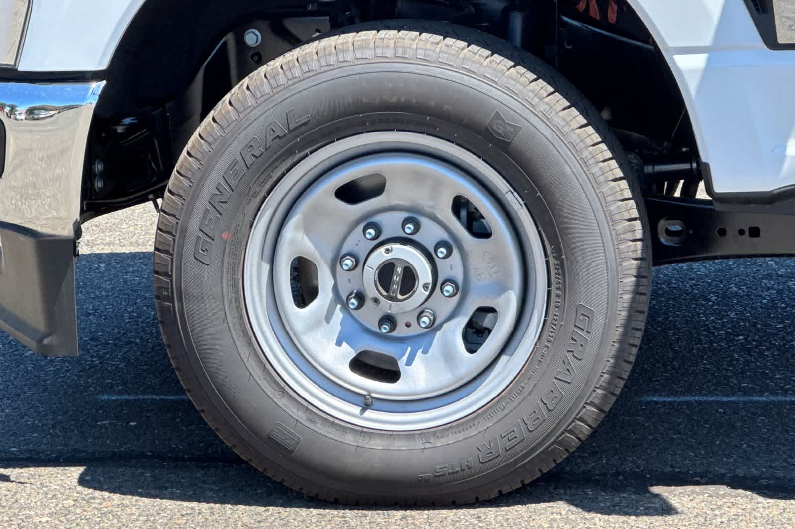 New 2026 Ford Super Duty F-350 SRW Chassis Cab Truck
