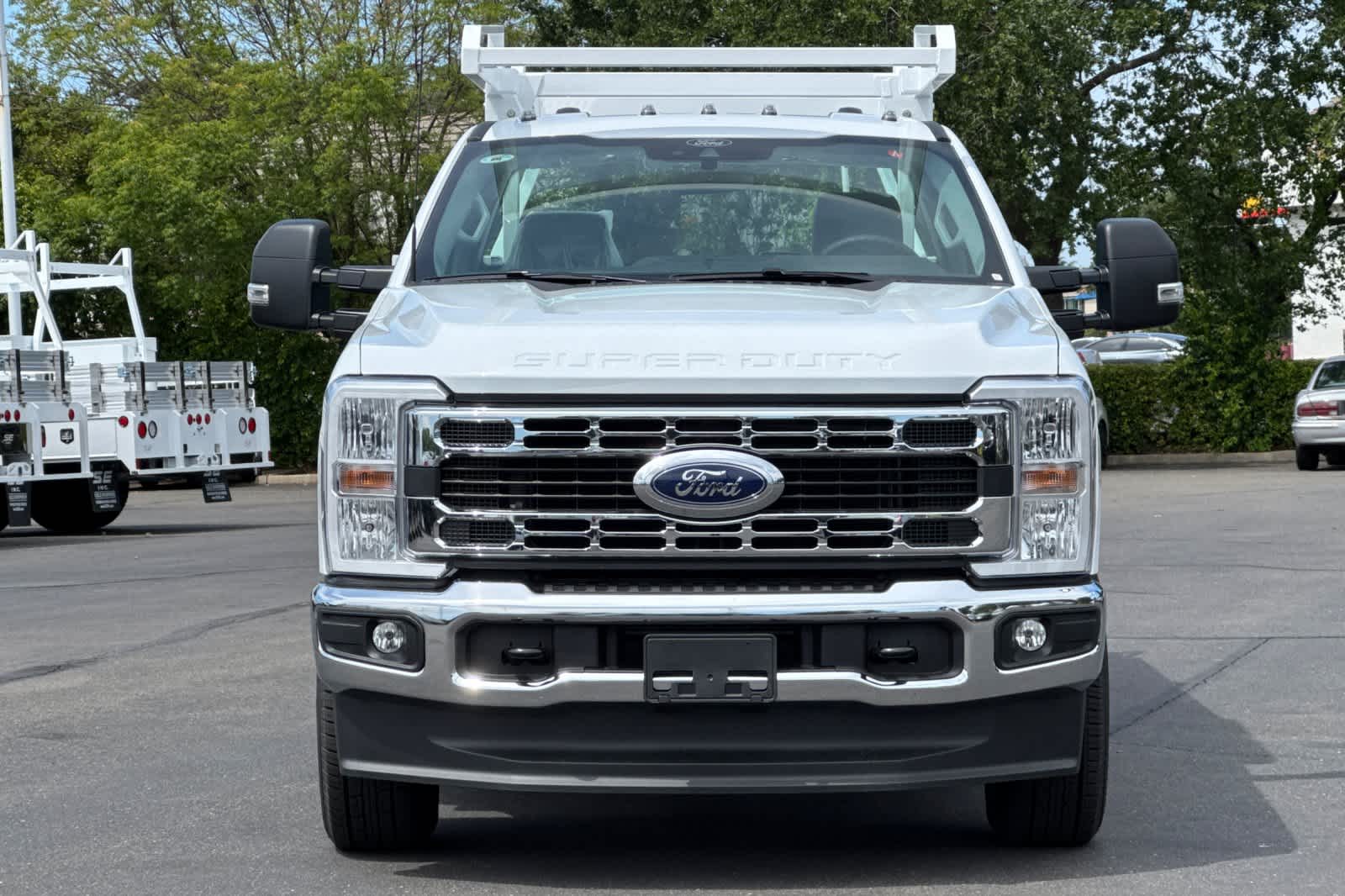 New 2026 Ford Super Duty F-350 SRW Chassis Cab Truck