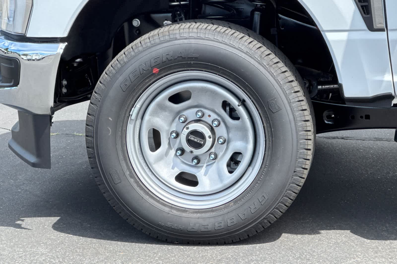 New 2026 Ford Super Duty F-350 SRW Chassis Cab Truck
