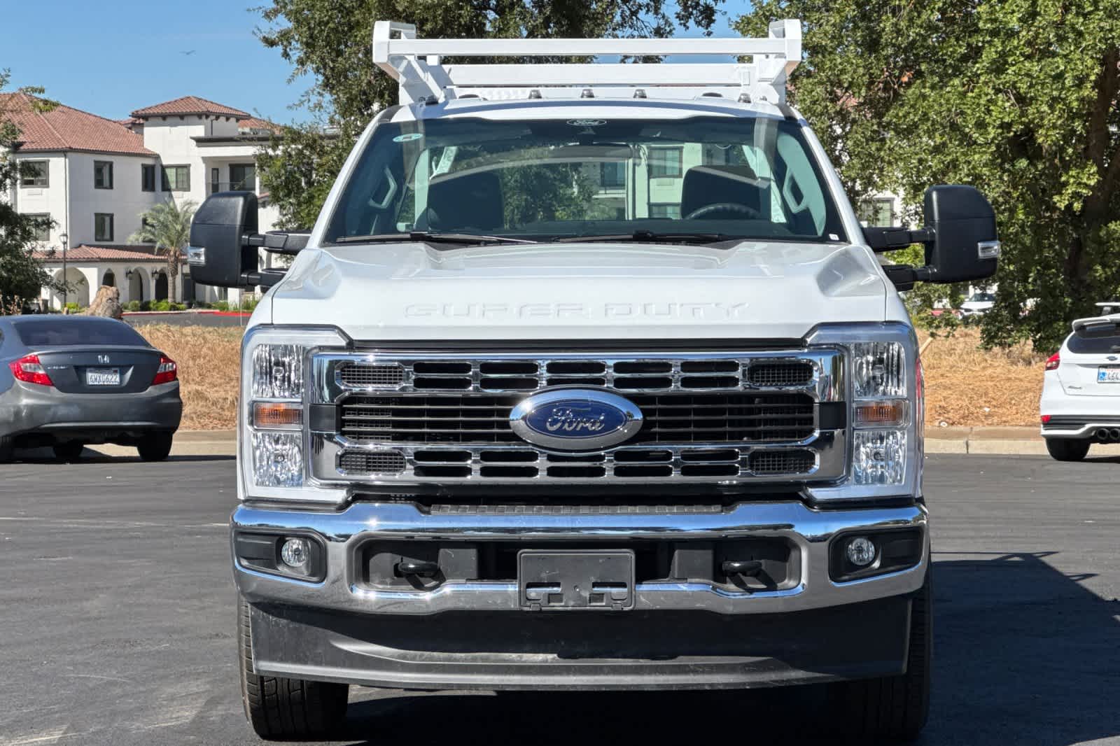 New 2026 Ford Super Duty F-350 SRW Chassis Cab Truck