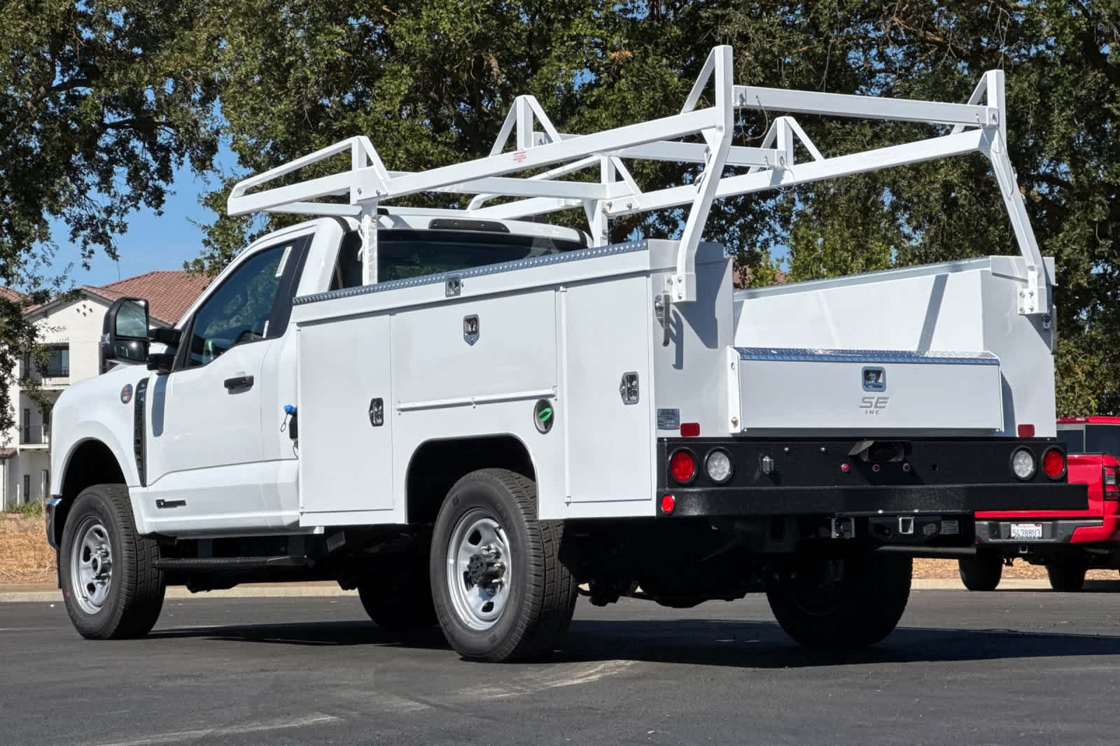 New 2026 Ford Super Duty F-350 SRW Chassis Cab Truck