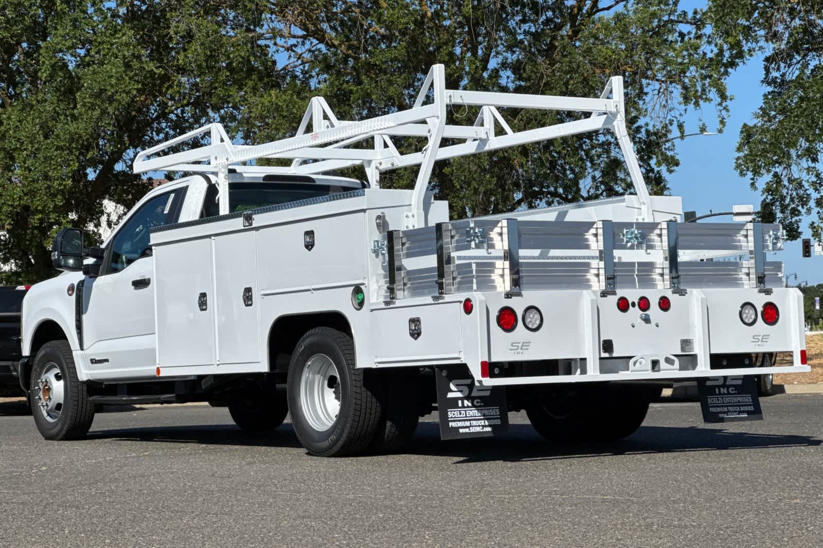 New 2025 Ford Super Duty F-350 DRW Truck