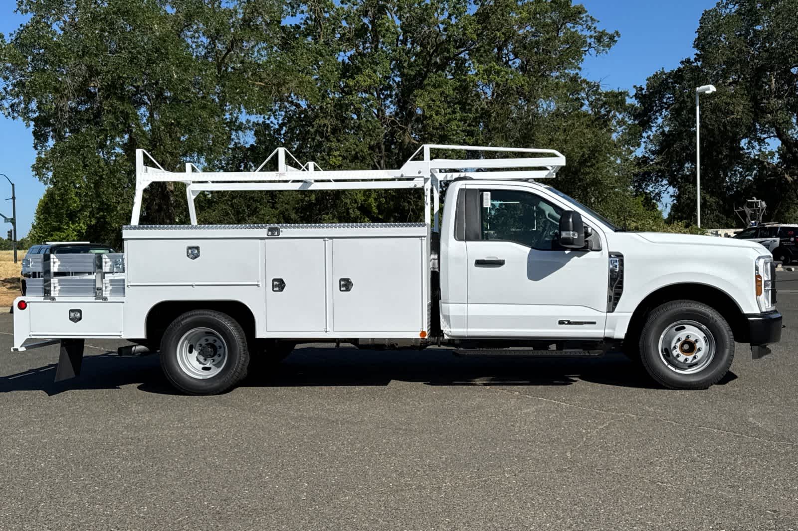 New 2025 Ford Super Duty F-350 DRW Truck