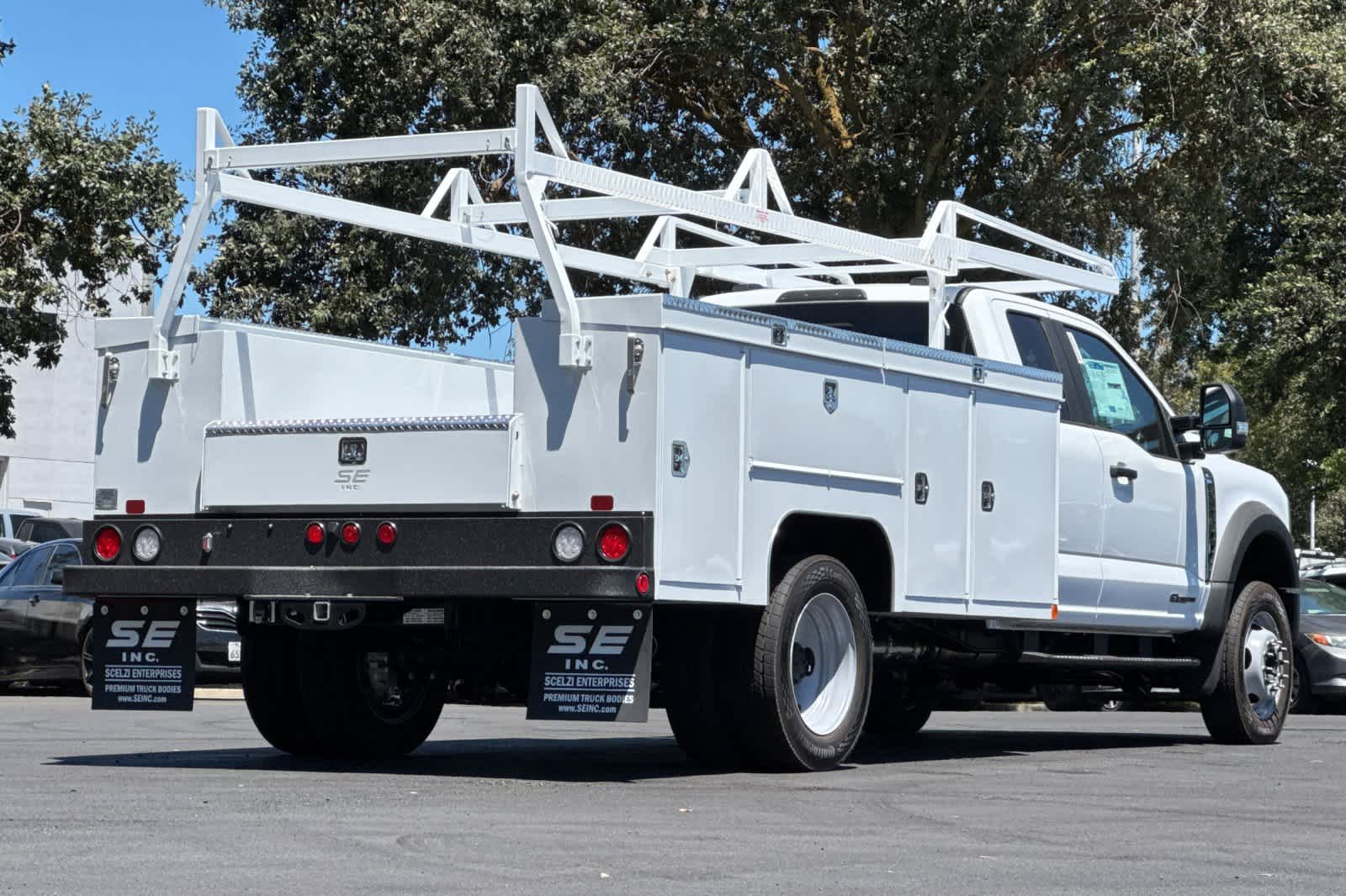 New 2026 Ford Super Duty F-550 DRW Truck