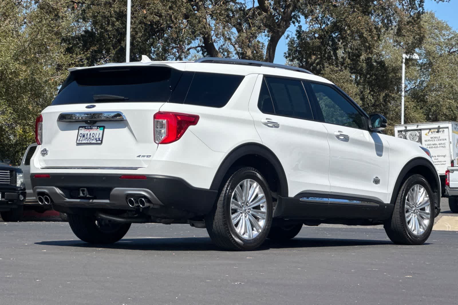 Used 2024 Ford Explorer SUV