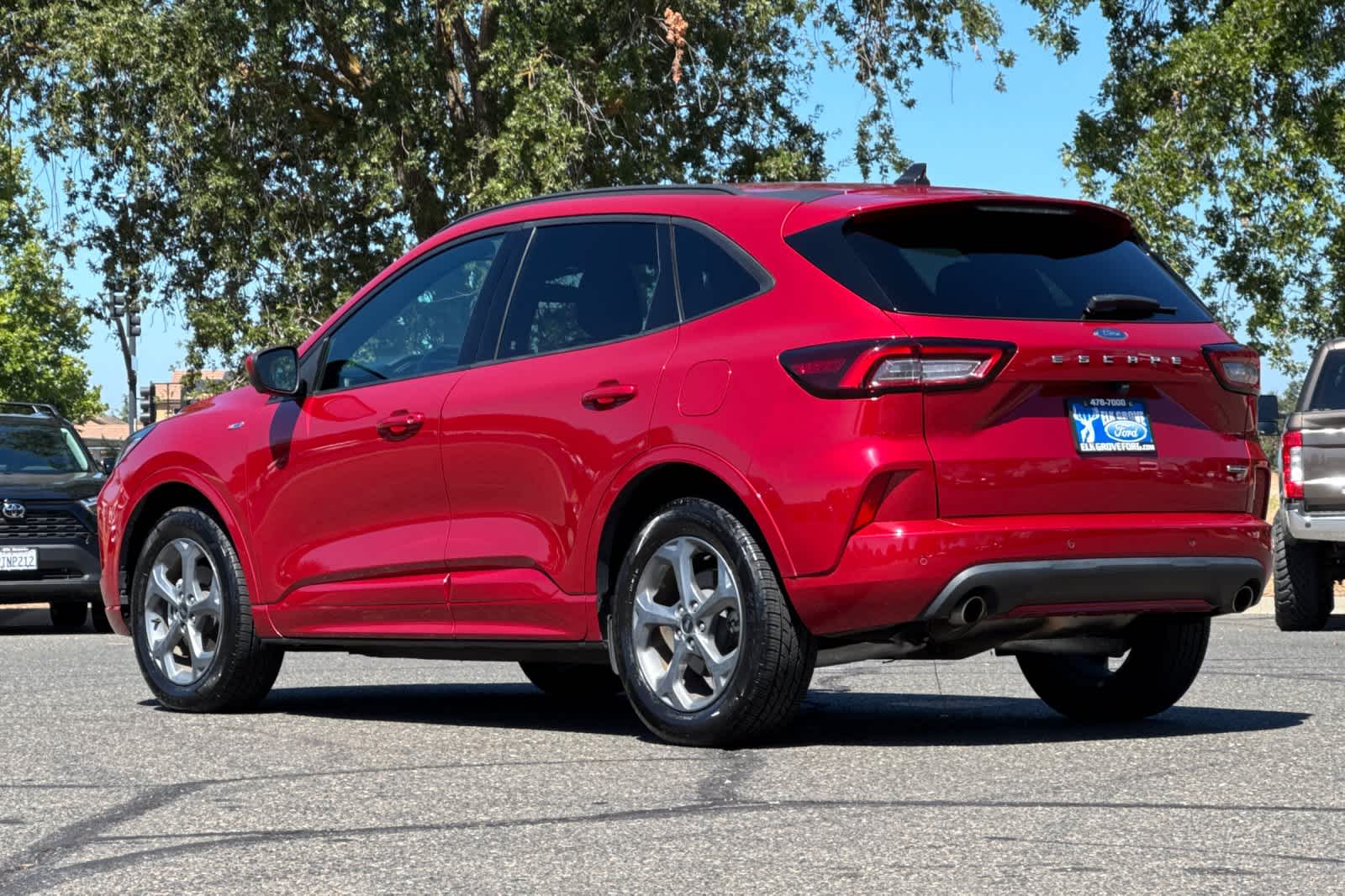 View vehicle photo 6