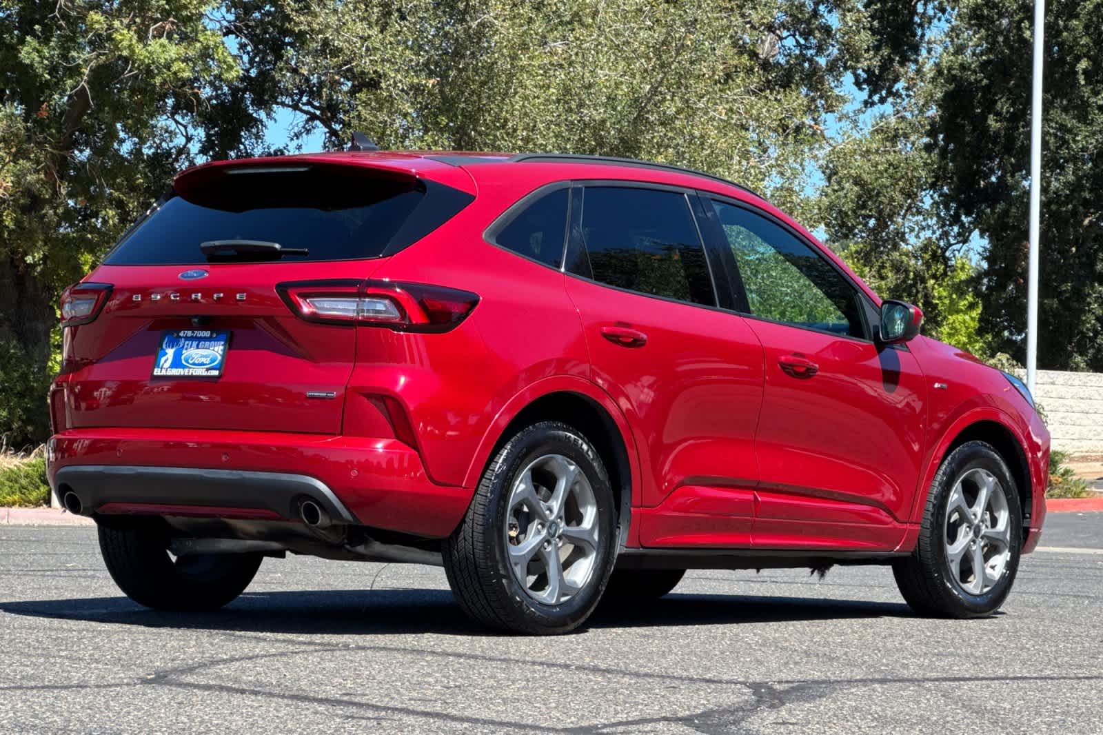View vehicle photo 2