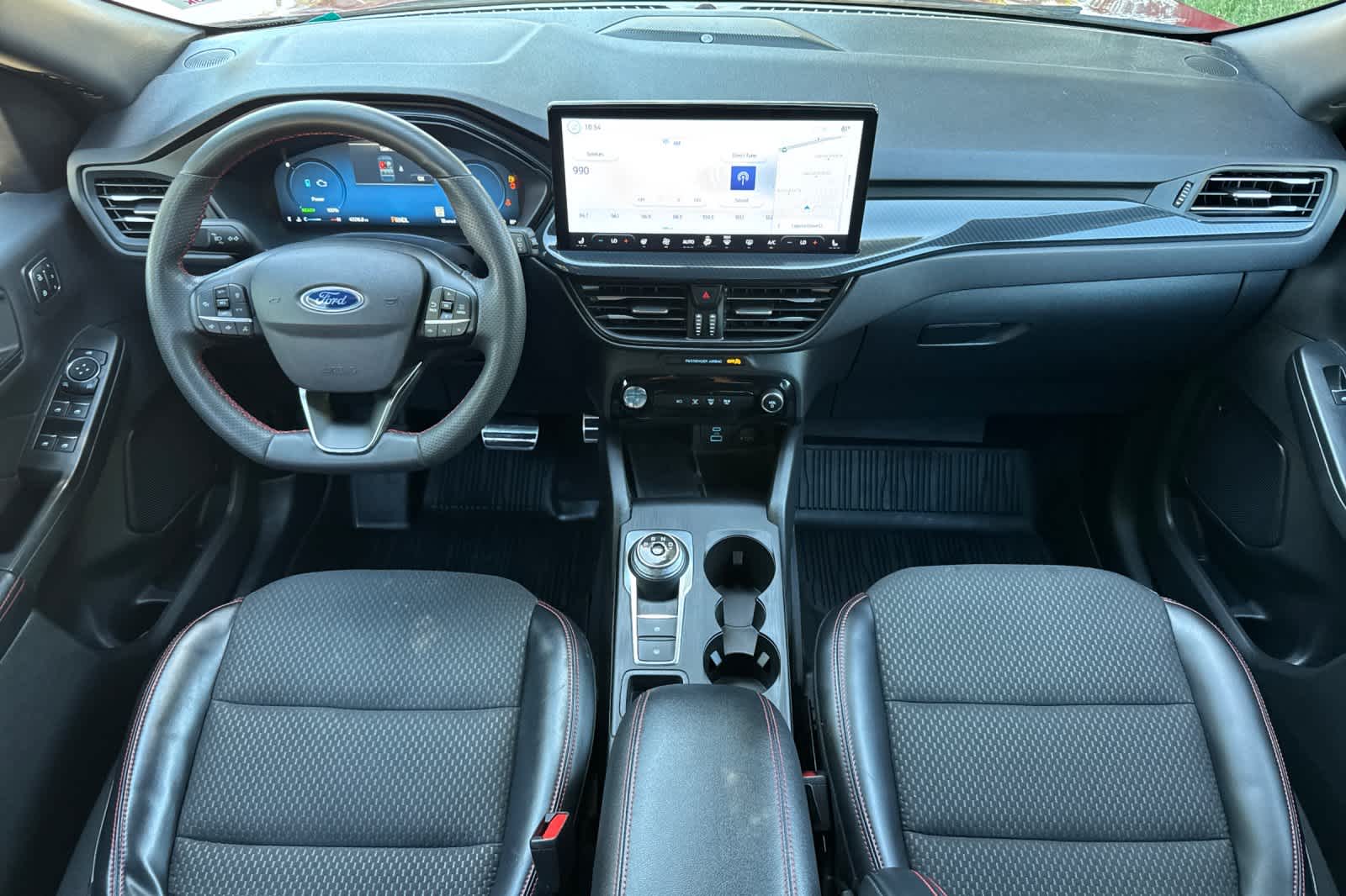 View vehicle photo 3