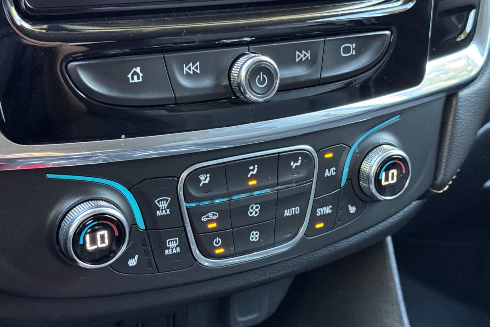 Used 2020 Chevrolet Traverse SUV