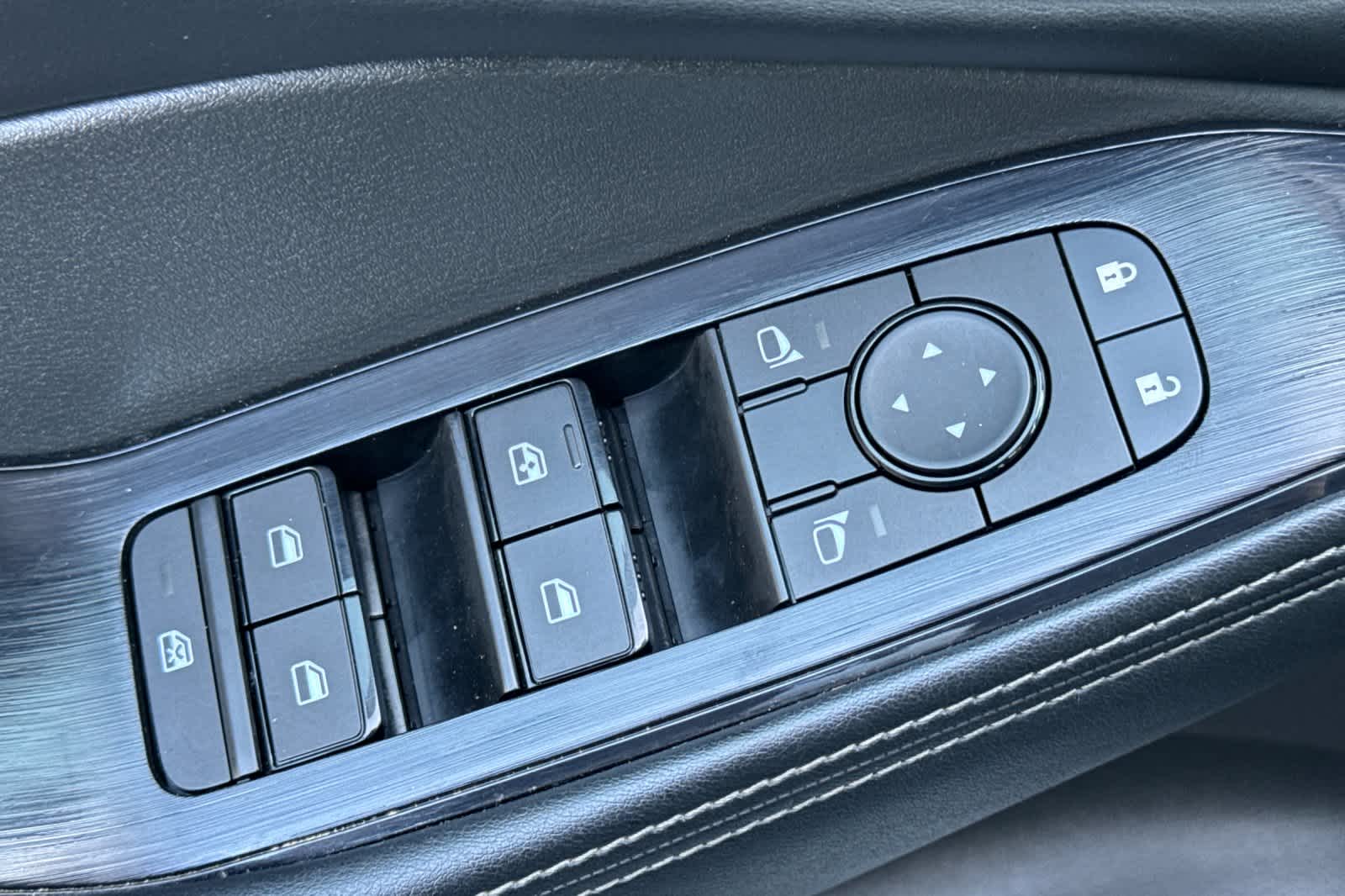 Used 2025 Nissan Rogue SUV