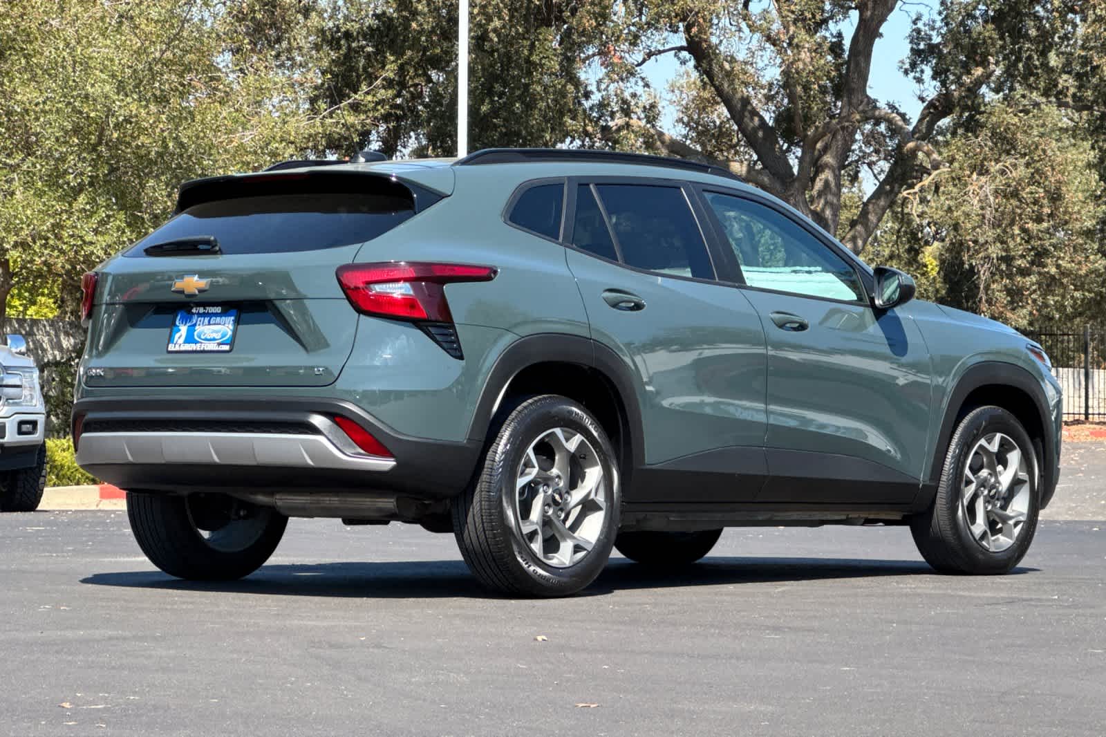 Used 2025 Chevrolet Trax SUV