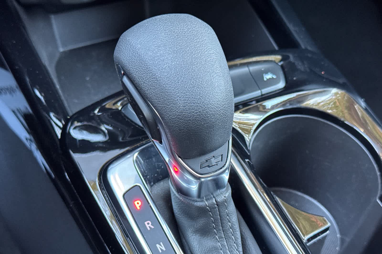 Used 2025 Chevrolet Trax SUV