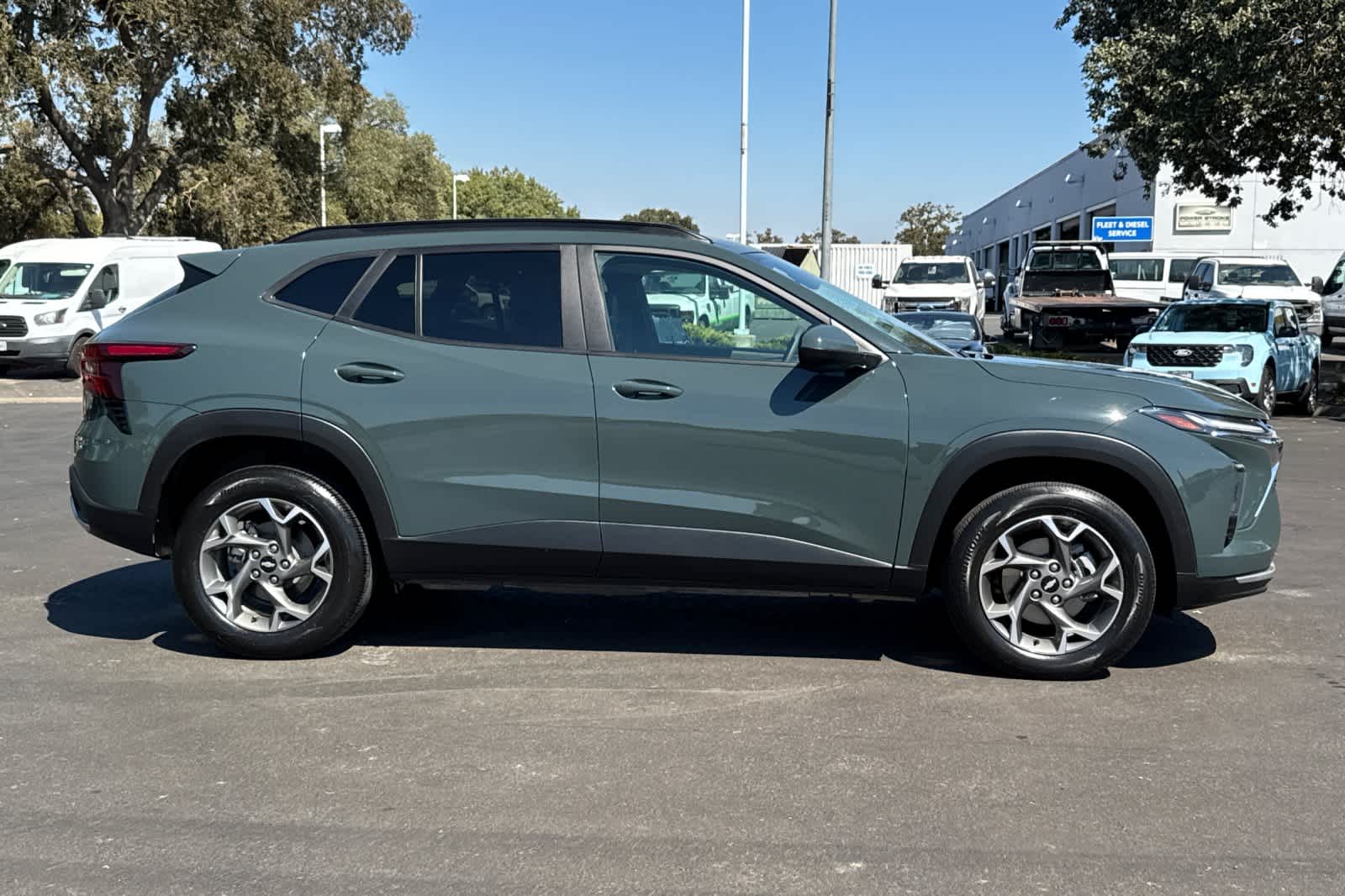 Used 2025 Chevrolet Trax SUV