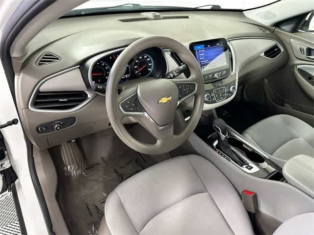 Used 2022 Chevrolet Malibu 1LT with VIN 1G1ZD5ST3NF130867 for sale in Miami, FL