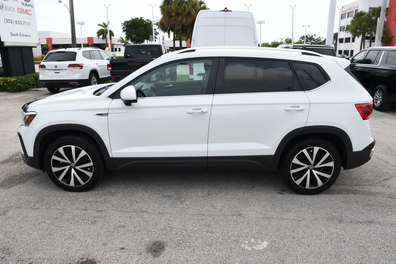 Used 2022 Volkswagen Taos SE with VIN 3VVWX7B27NM060991 for sale in Miami, FL