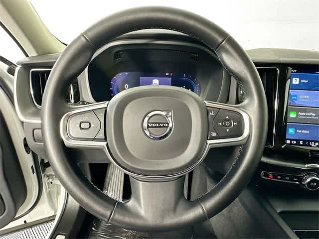 2023 Volvo XC60 Core photo 15