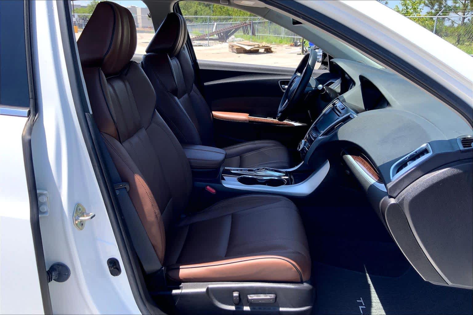 2020 Acura TLX w/Technology Pkg Platinum White Pearl at AutoNation USA Houston
