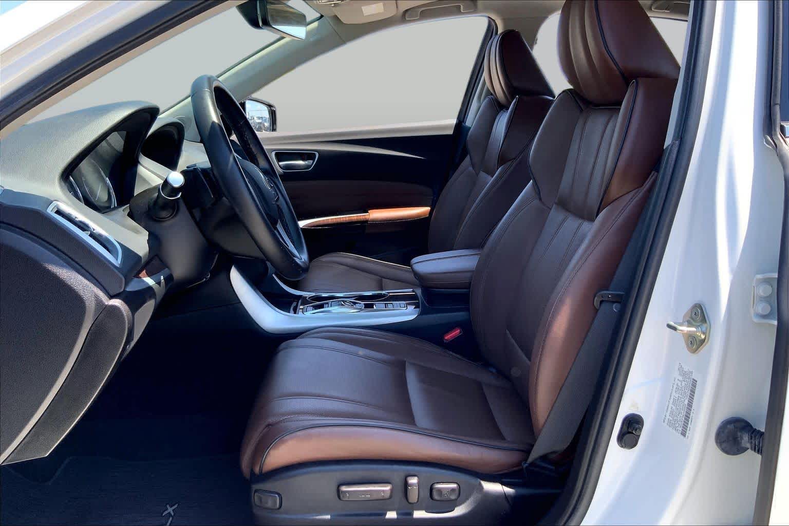 2020 Acura TLX w/Technology Pkg Platinum White Pearl at AutoNation USA Houston
