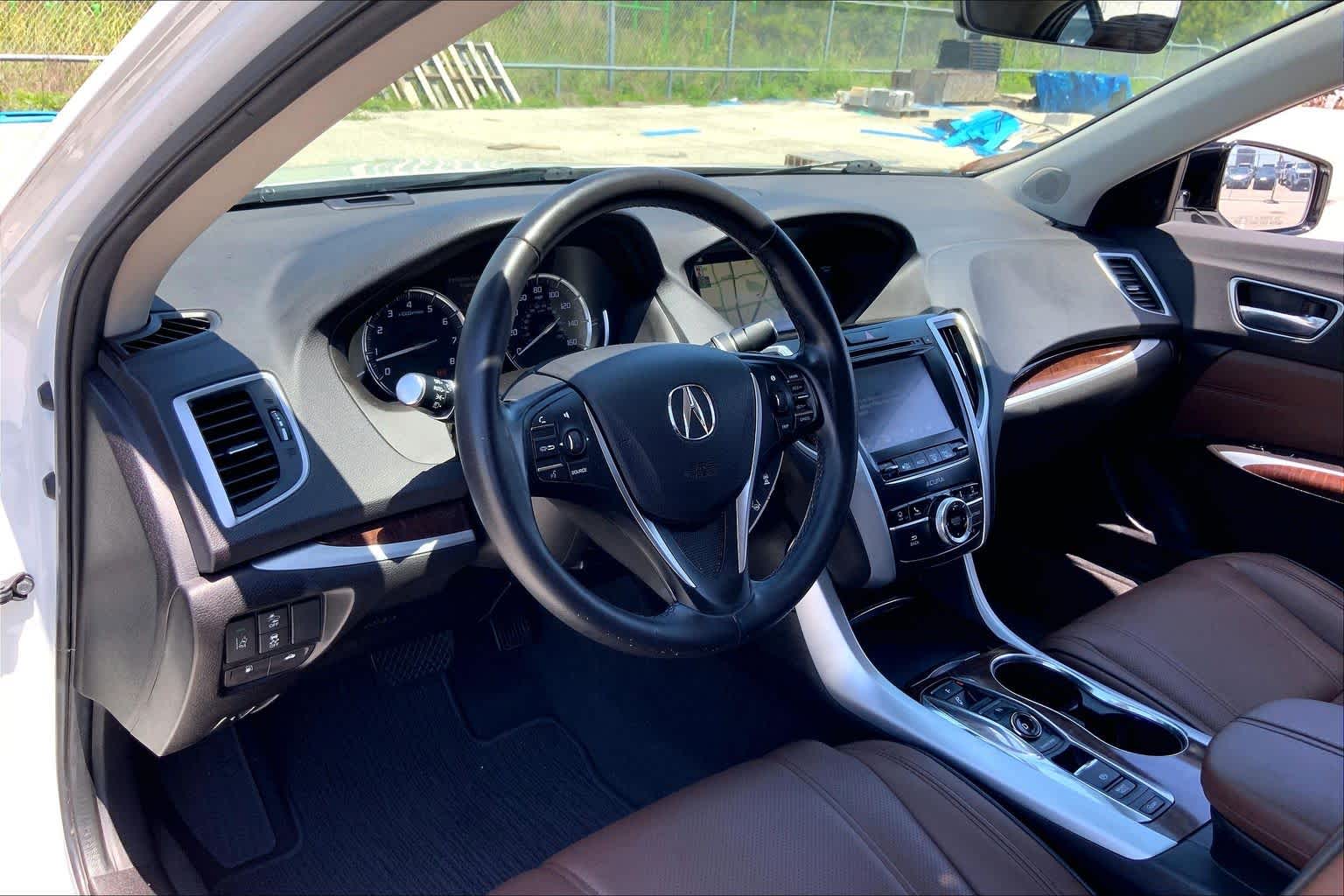 2020 Acura TLX w/Technology Pkg Platinum White Pearl at AutoNation USA Houston
