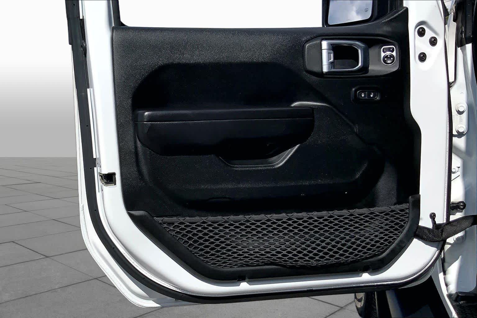 2021 Jeep Wrangler photo 21 of 36