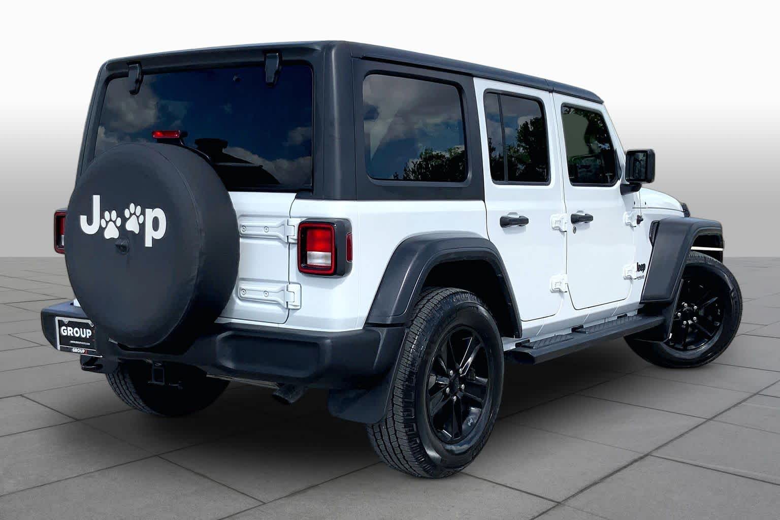 2021 Jeep Wrangler photo 13 of 36