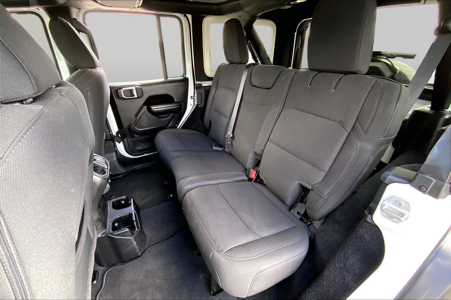 2021 Jeep Wrangler photo 20 of 36